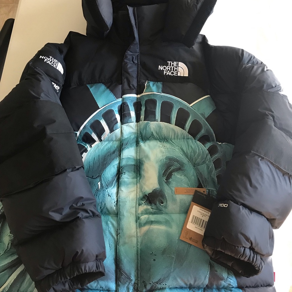 North face supreme Statue of Liberty Sz M black